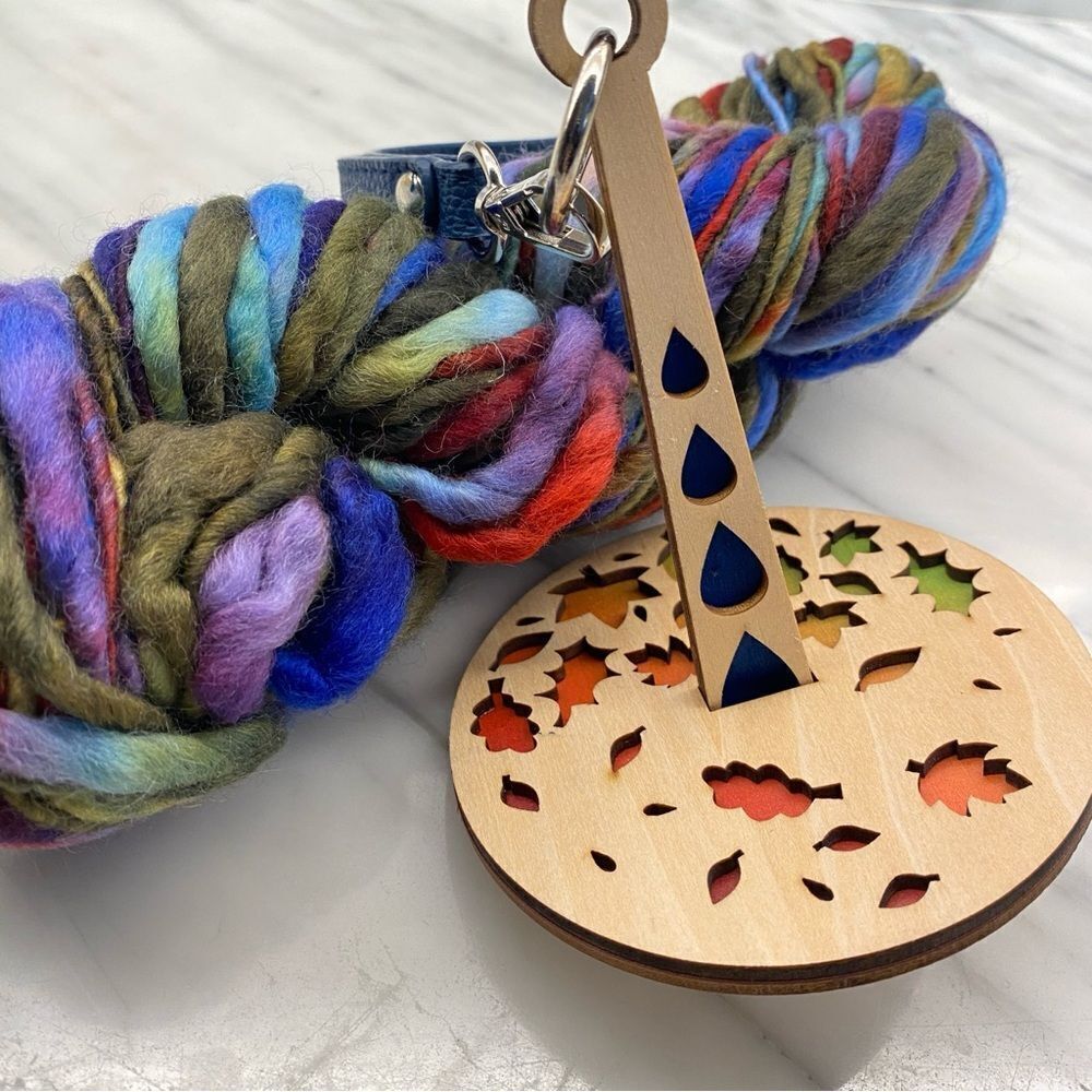 Wrist Yarn Holder: Leaves Wood Crochet Knitting Carousel Dispenser Yarn Spinner